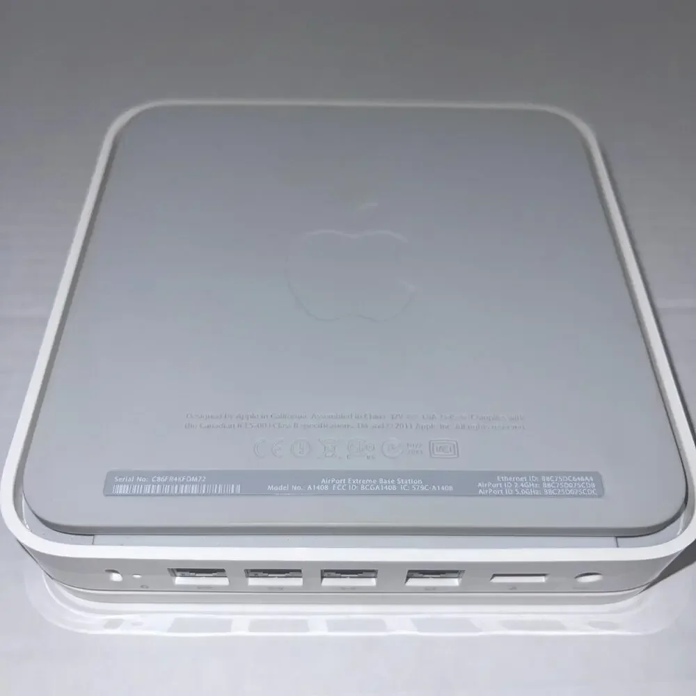 Apple AirPort Extreme Base Station A1408 802.11n‎ WiFi Router - W/ Power Cord